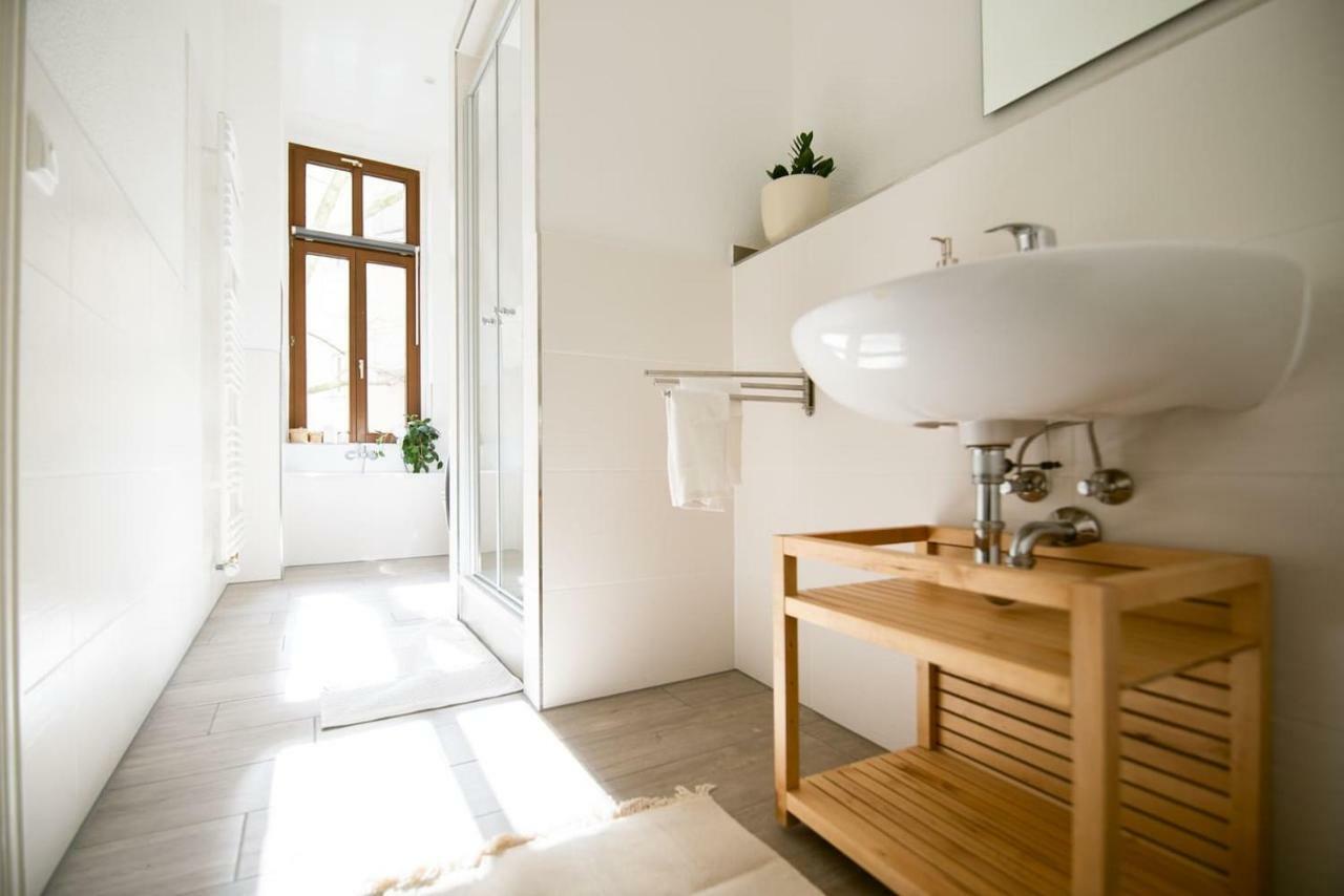 Theleaf - Design Apartment & Cafe Leipzig Bagian luar foto