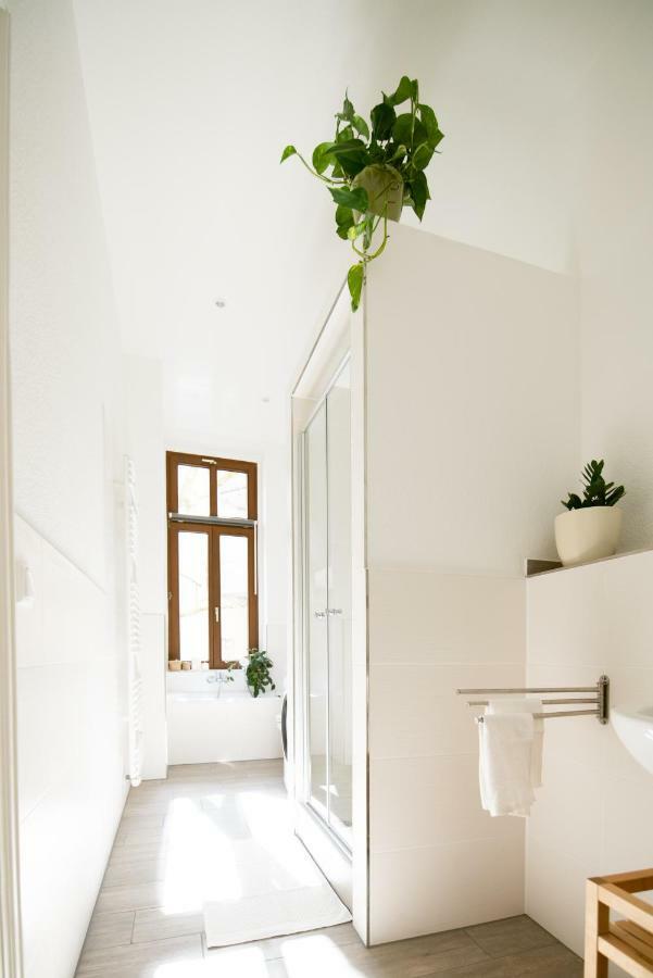 Theleaf - Design Apartment & Cafe Leipzig Bagian luar foto